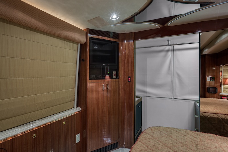 2005 Prevost Marathon H3-45 For Sale
