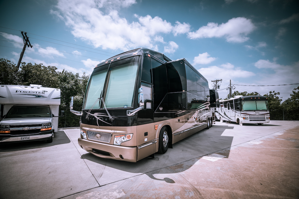 2005 Prevost Marathon H3-45 For Sale