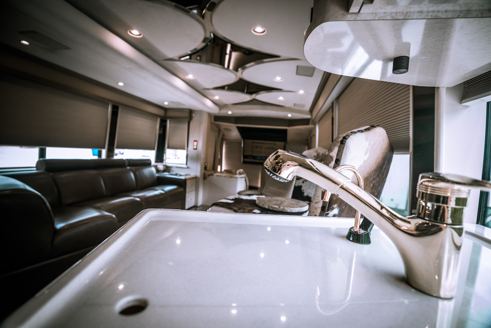 2005 Prevost Marathon H3-45 For Sale