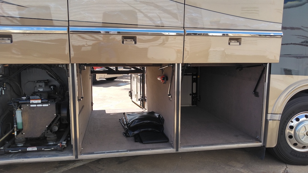 2005 Prevost Marathon H3-45 For Sale