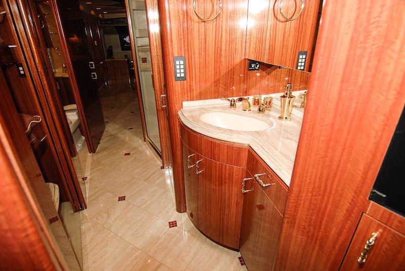 2005 Prevost Marathon H3-45 For Sale