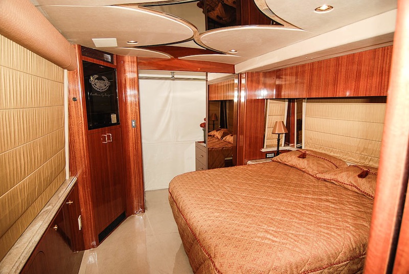 2005 Prevost Marathon H3-45 For Sale