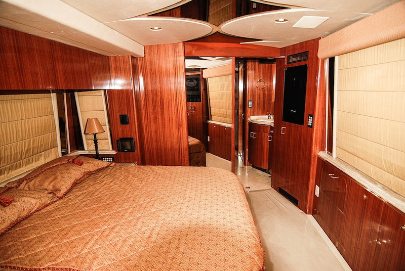 2005 Prevost Marathon H3-45 For Sale