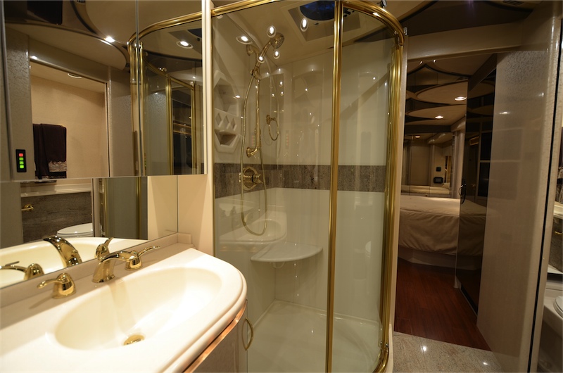 2005 Prevost Marathon H3-45 For Sale