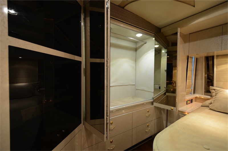 2005 Prevost Marathon H3-45 For Sale