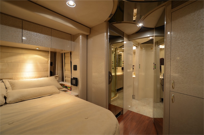 2005 Prevost Marathon H3-45 For Sale