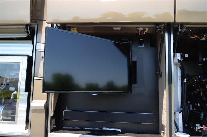 2005 Prevost Marathon H3-45 For Sale