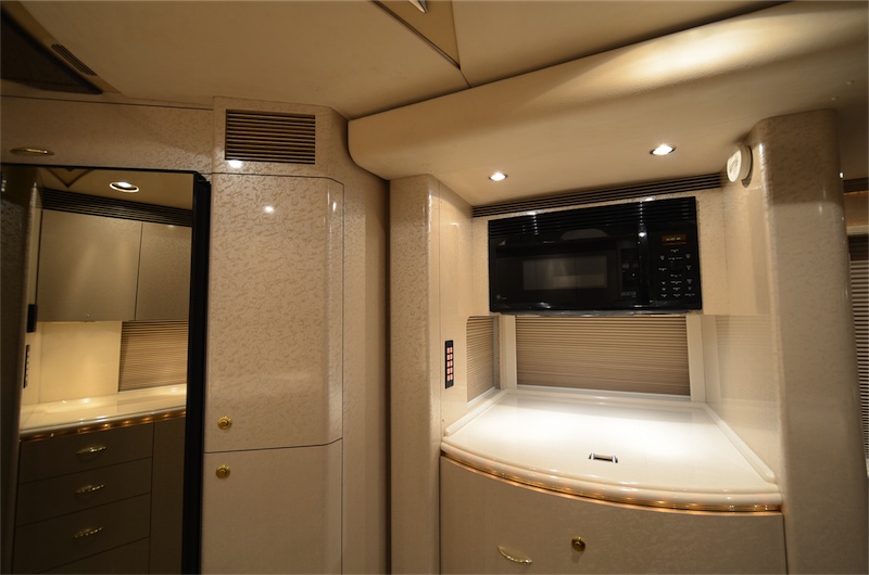 2005 Prevost Marathon H3-45 For Sale