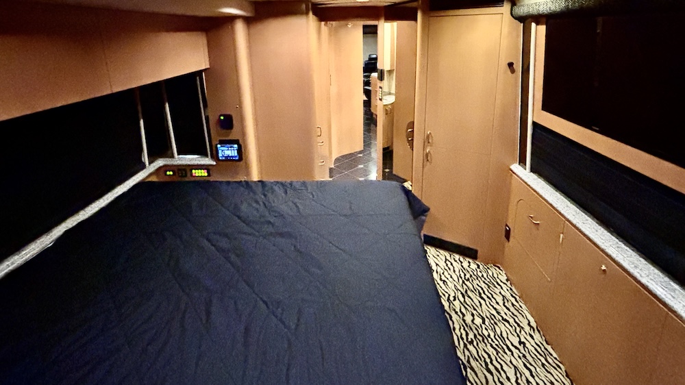 2005 Prevost Marathon XLII For Sale