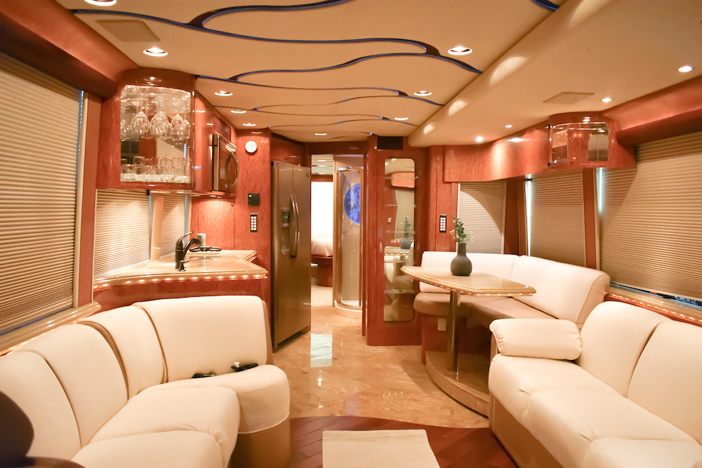 2005 Prevost Marathon XLII For Sale