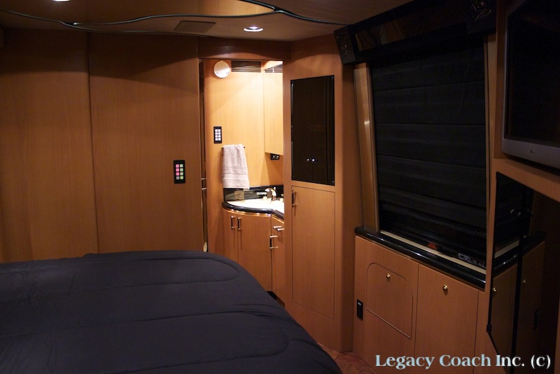 2005 Prevost Marathon XLII For Sale