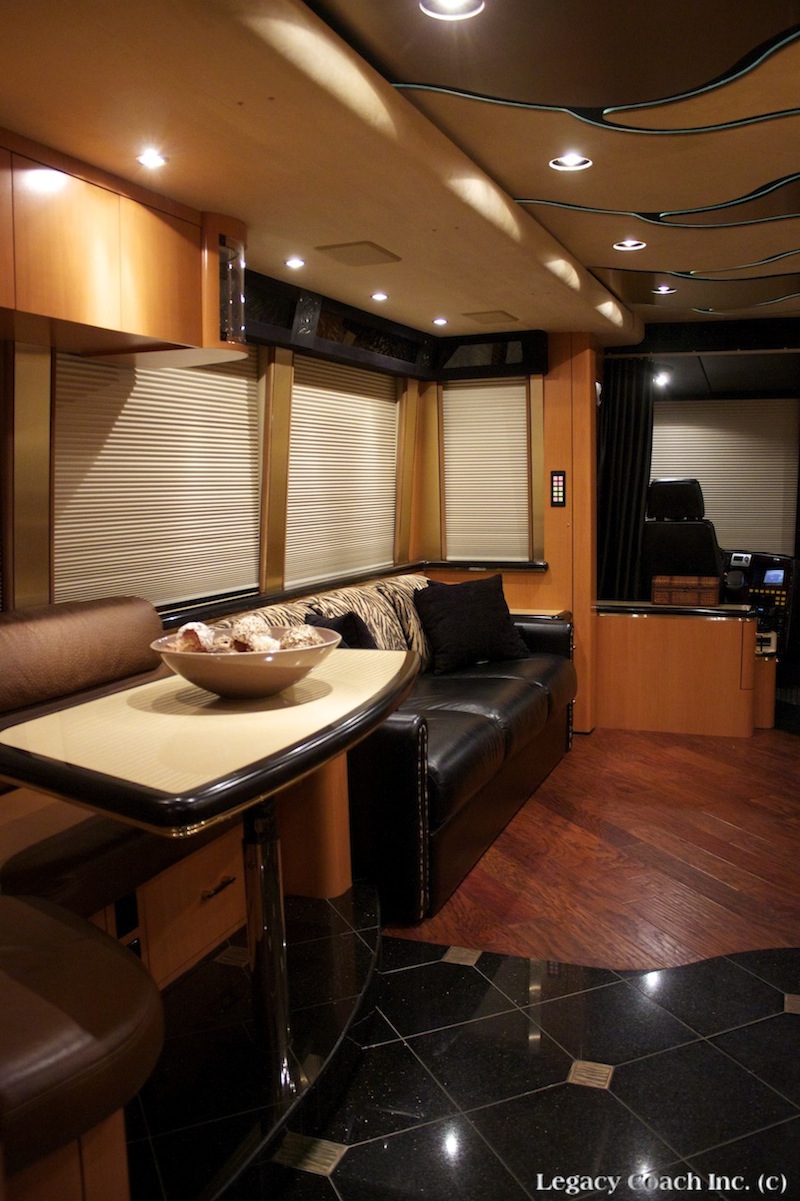 2005 Prevost Marathon XLII For Sale