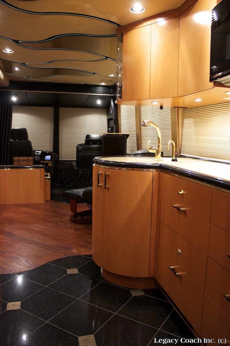 2005 Prevost Marathon XLII For Sale