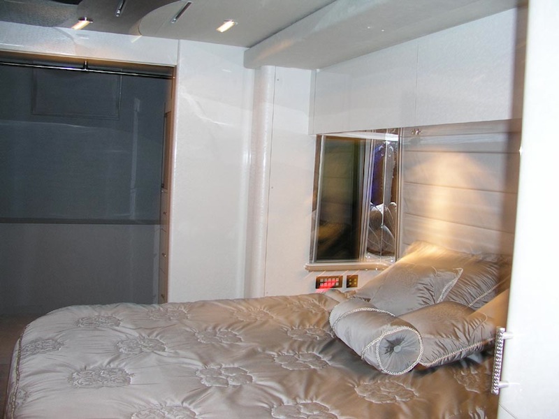 2005 Prevost Marathon XLII For Sale