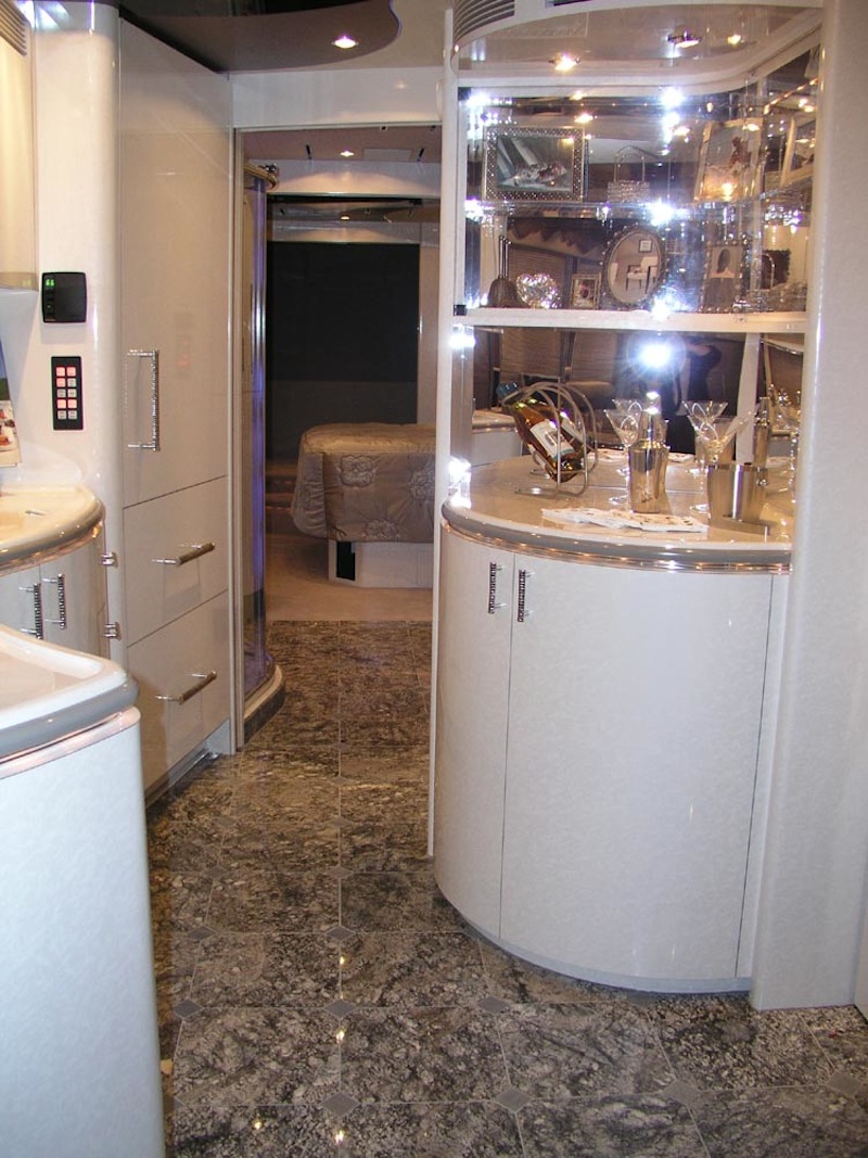 2005 Prevost Marathon XLII For Sale