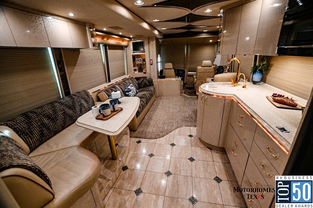 2005 Prevost Marathon XLII For Sale