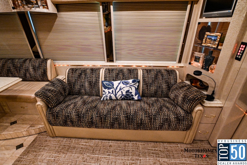 2005 Prevost Marathon XLII For Sale