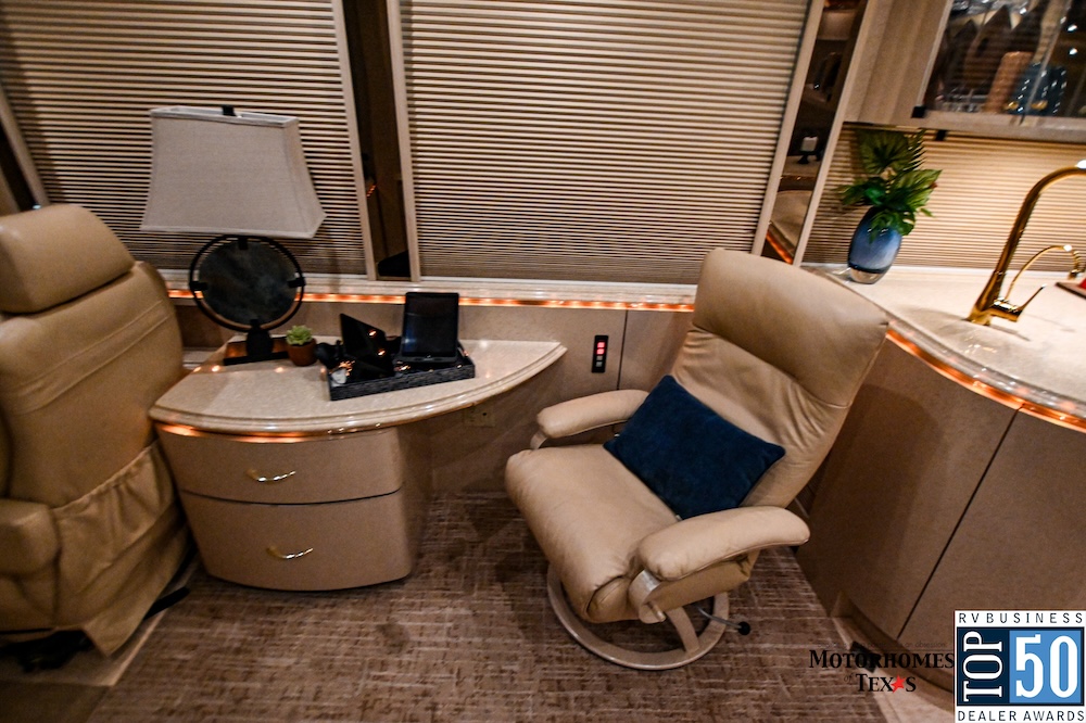 2005 Prevost Marathon XLII For Sale