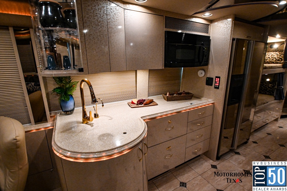 2005 Prevost Marathon XLII For Sale