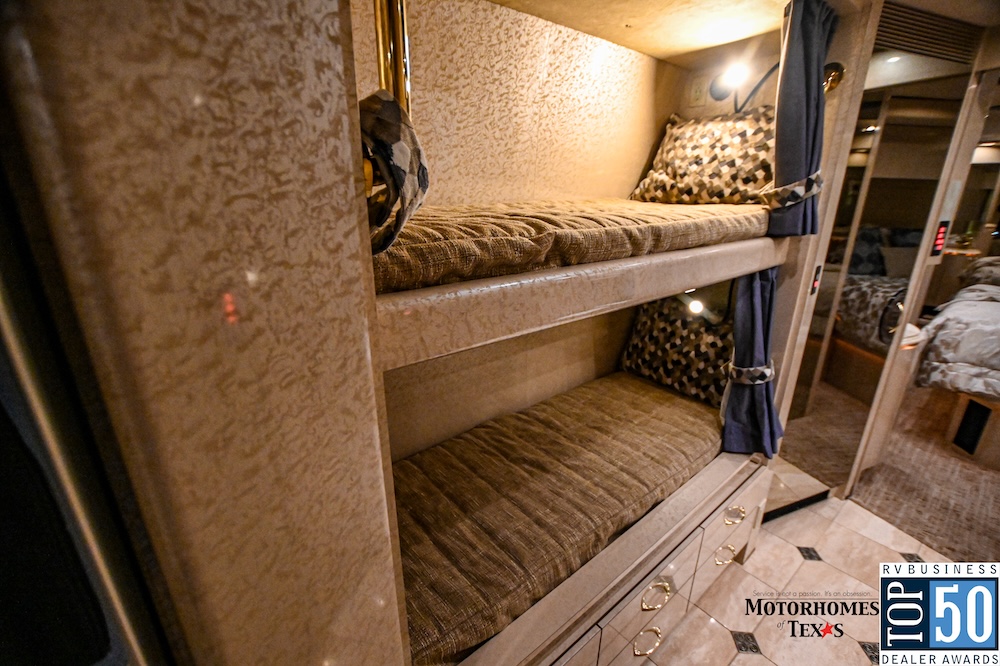 2005 Prevost Marathon XLII For Sale