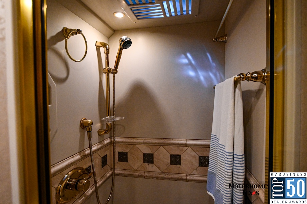 2005 Prevost Marathon XLII For Sale