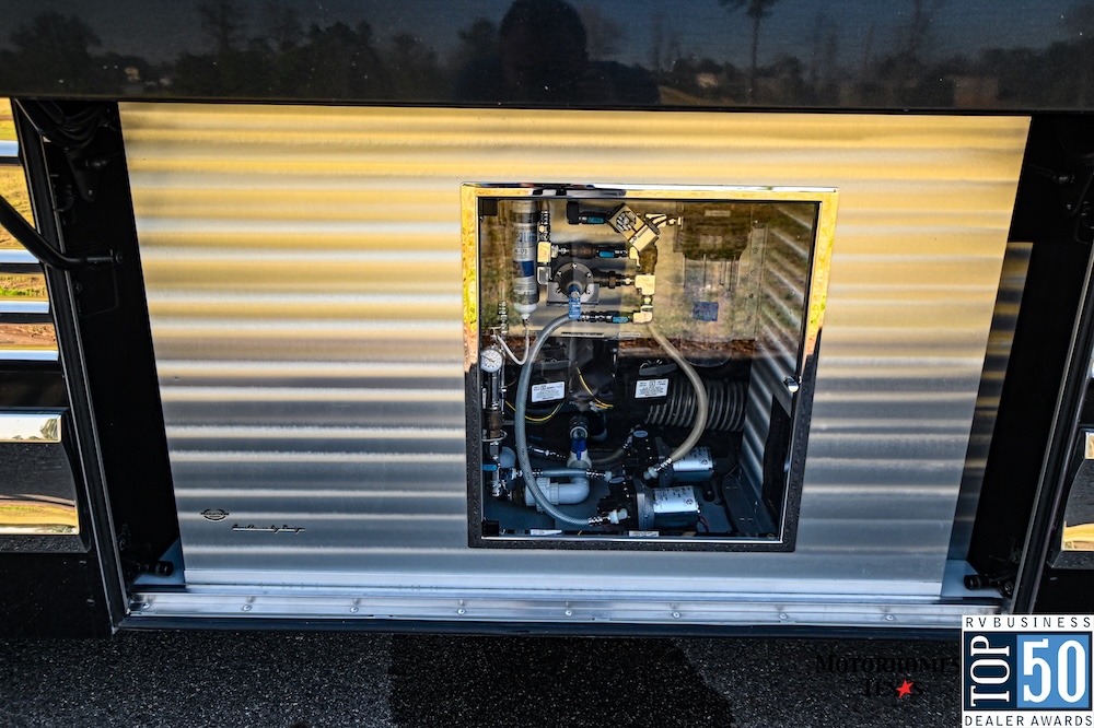 2005 Prevost Marathon XLII For Sale