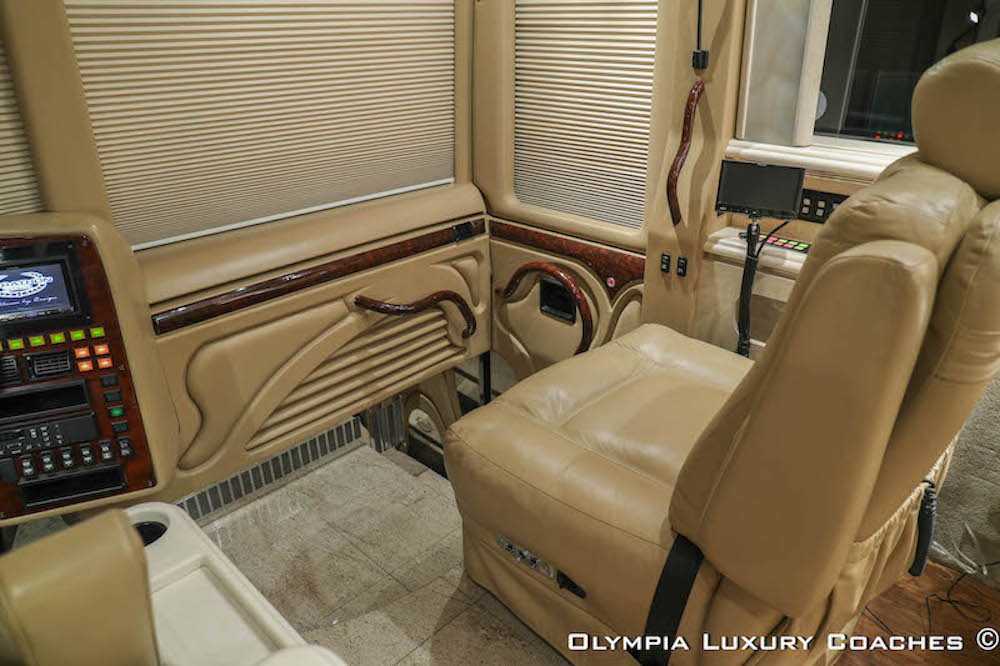 2005 Prevost Marathon XLII For Sale