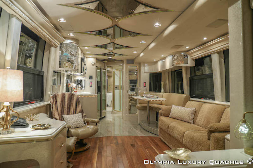 2005 Prevost Marathon XLII For Sale