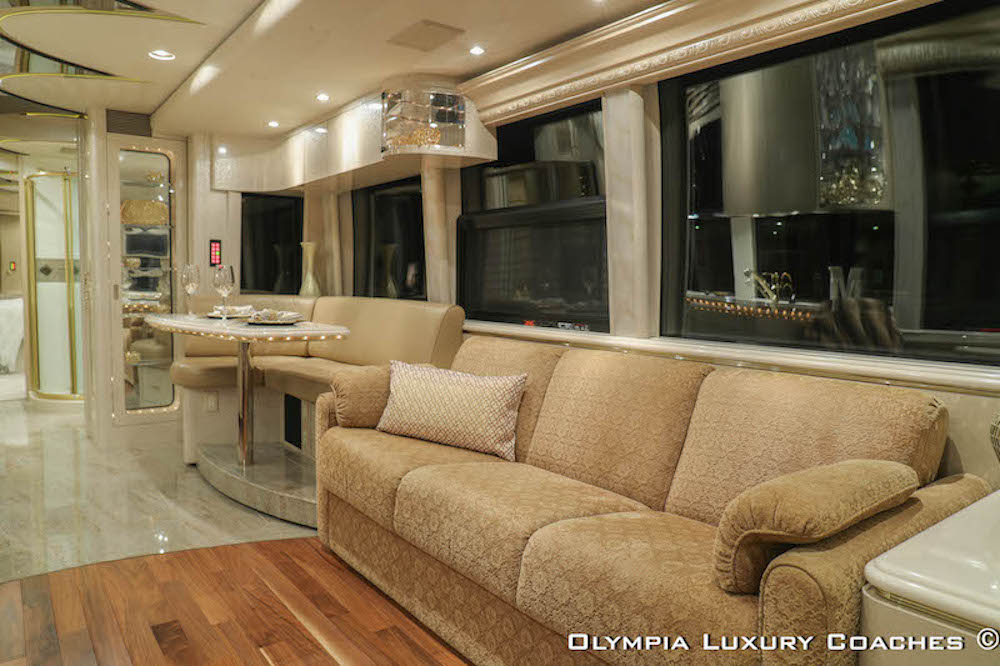 2005 Prevost Marathon XLII For Sale