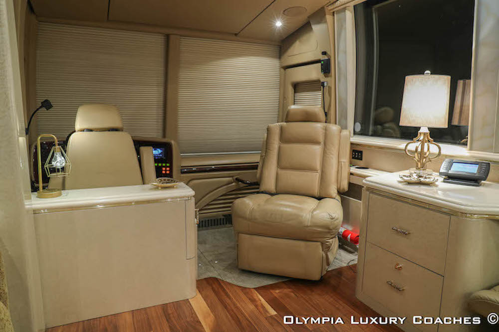 2005 Prevost Marathon XLII For Sale