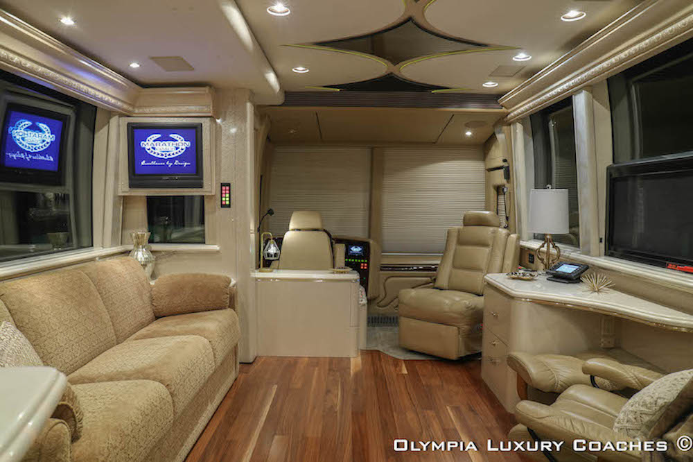 2005 Prevost Marathon XLII For Sale