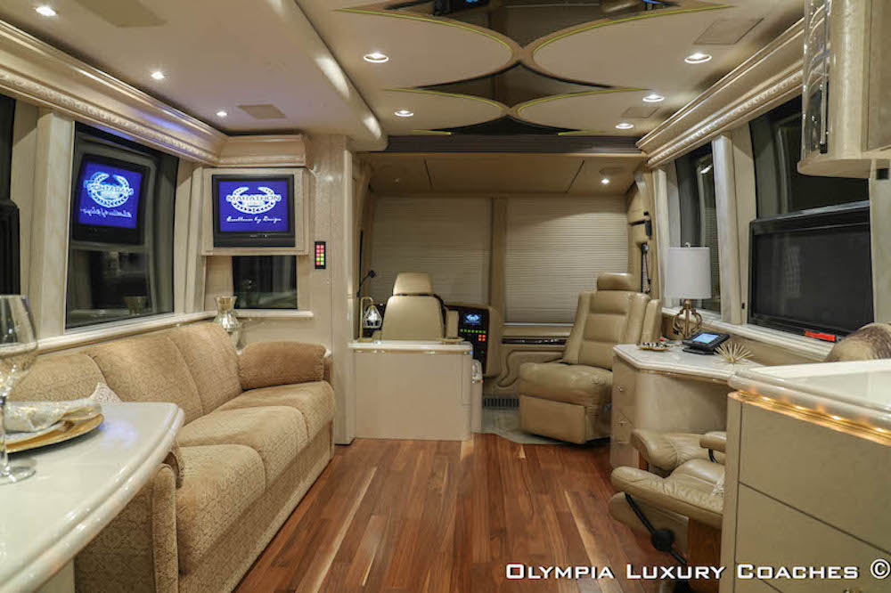 2005 Prevost Marathon XLII For Sale