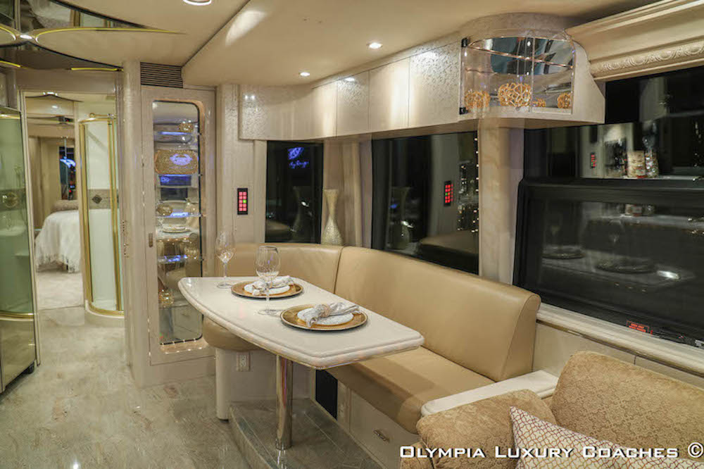 2005 Prevost Marathon XLII For Sale