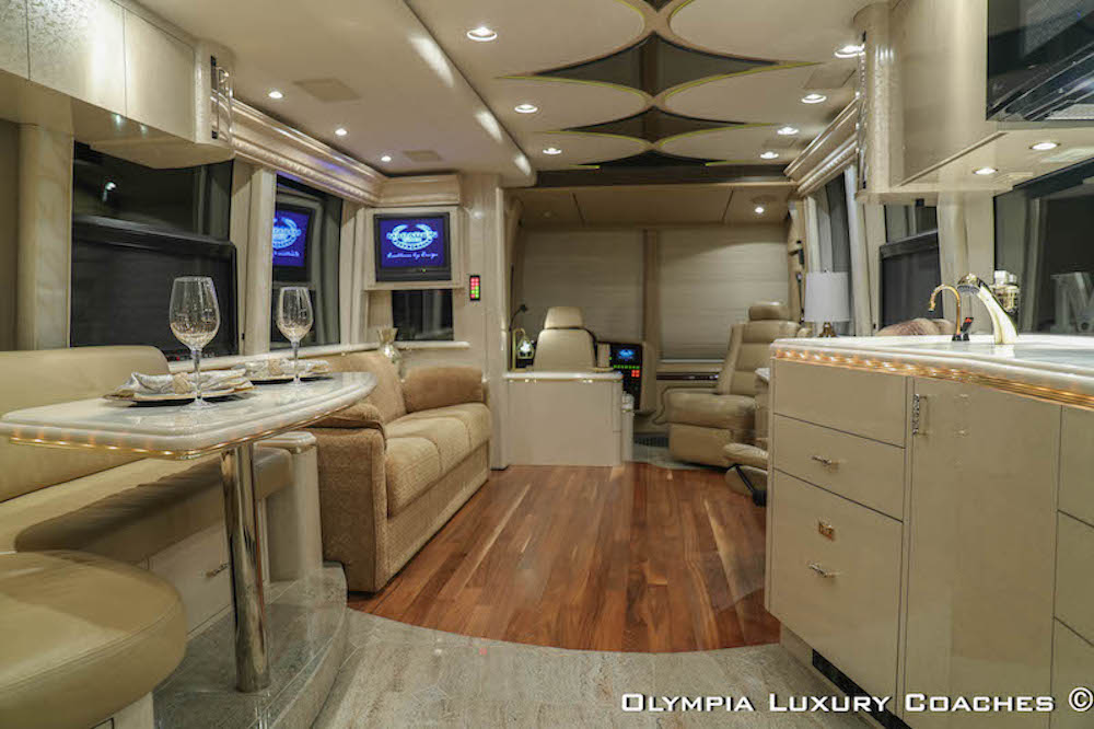 2005 Prevost Marathon XLII For Sale