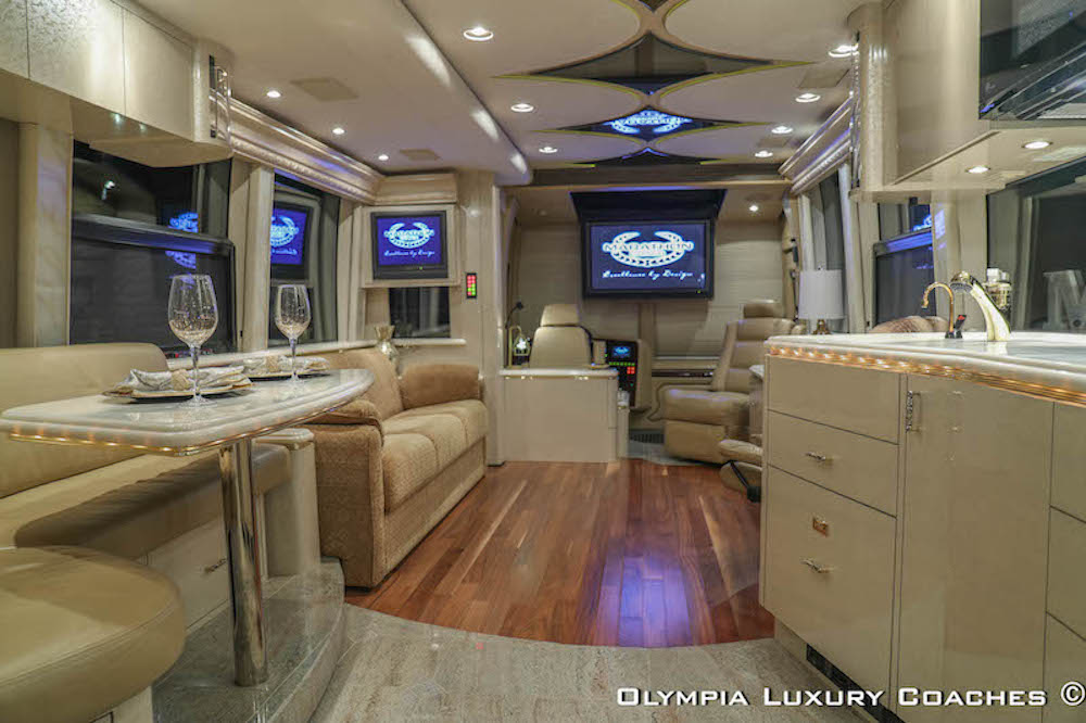 2005 Prevost Marathon XLII For Sale