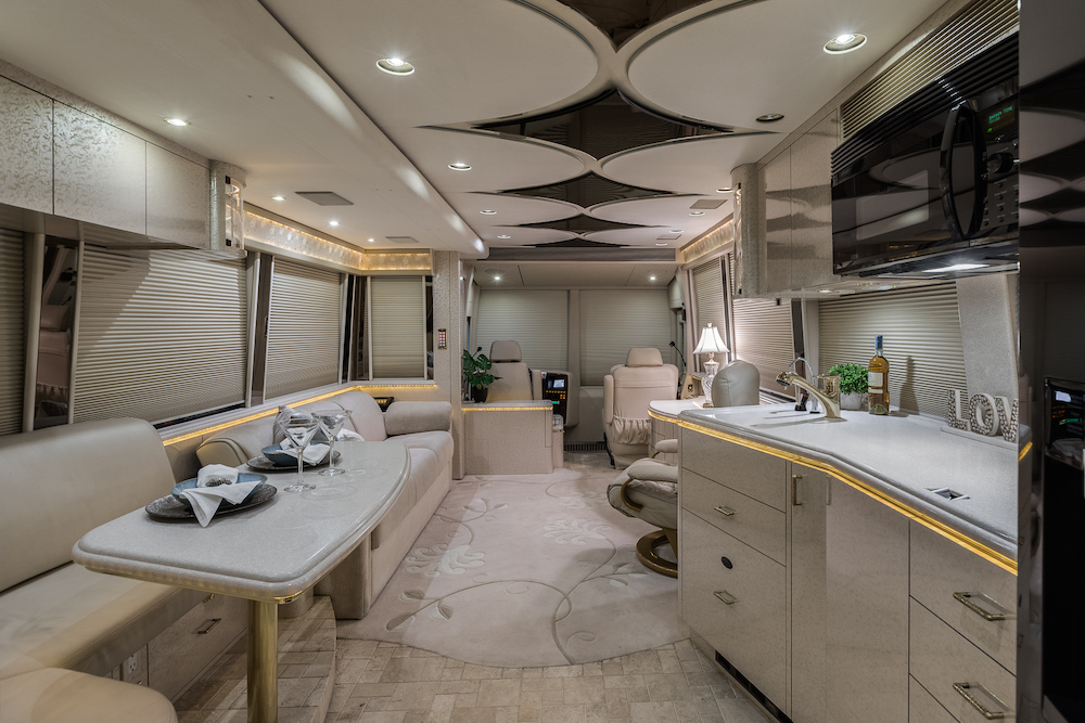 2005 Prevost Marathon XLII For Sale