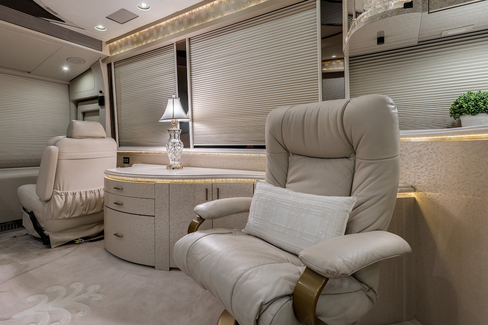 2005 Prevost Marathon XLII For Sale