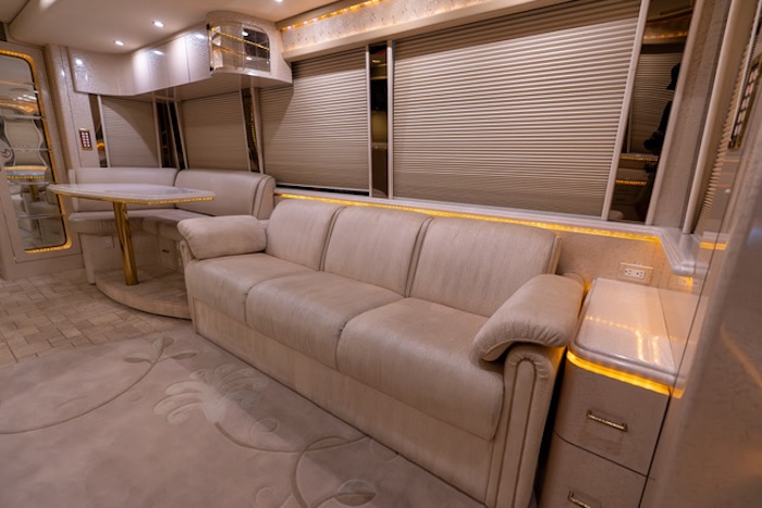 2005 Prevost Marathon XLII For Sale