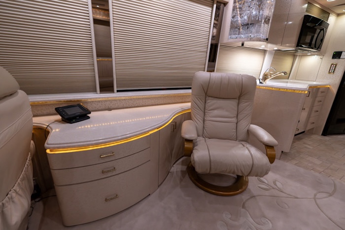 2005 Prevost Marathon XLII For Sale