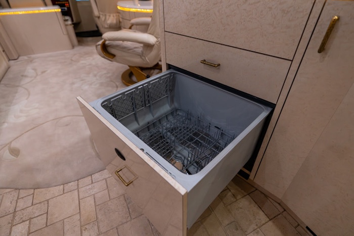 2005 Prevost Marathon XLII For Sale