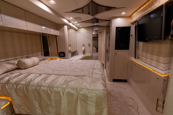 2005 Prevost Marathon XLII For Sale
