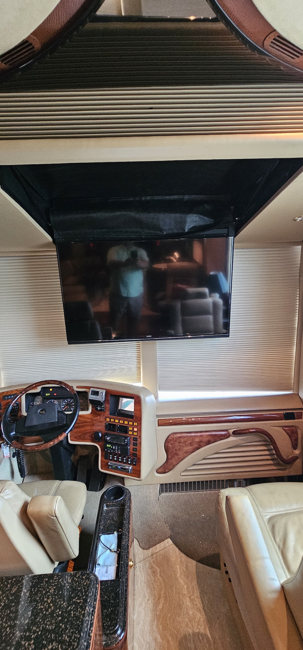 2005 Prevost Marathon XLII For Sale