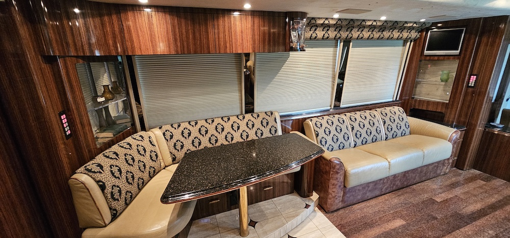 2005 Prevost Marathon XLII For Sale