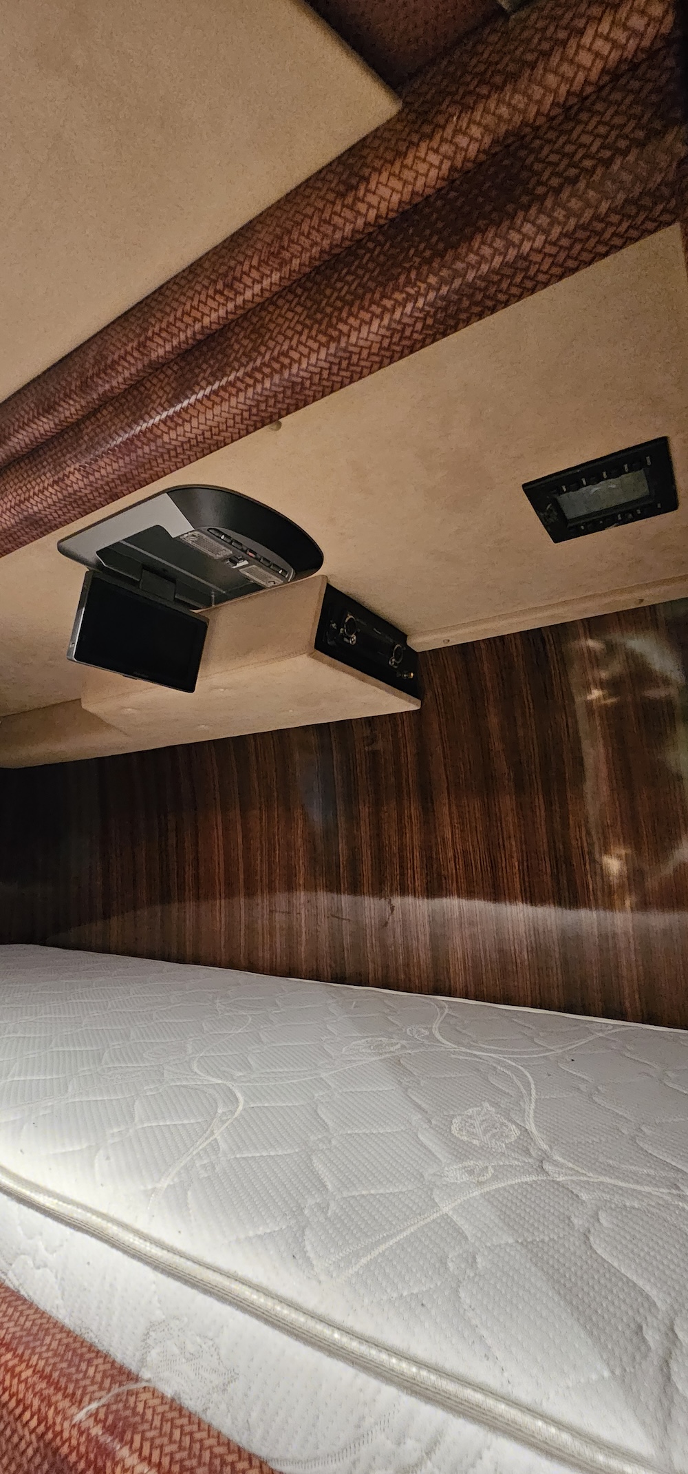2005 Prevost Marathon XLII For Sale