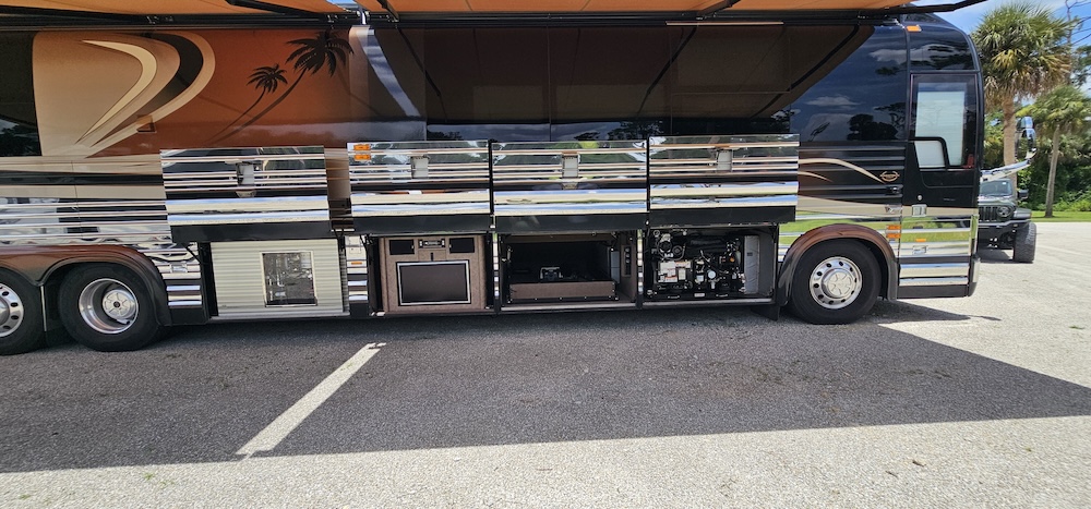 2005 Prevost Marathon XLII For Sale