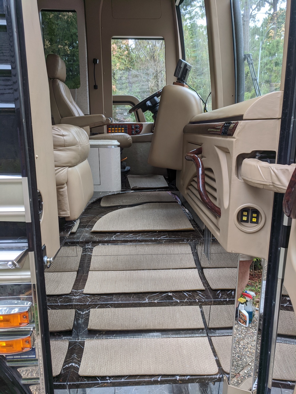 20085Prevost Marathon XLII For Sale