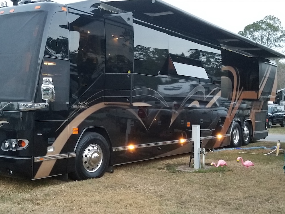 2005 Prevost Millennium H3-45 For Sale
