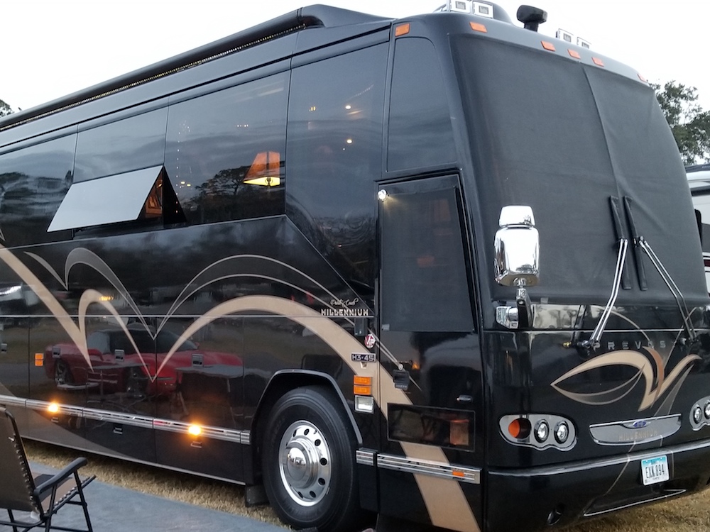 2005 Prevost Millennium H3-45 For Sale
