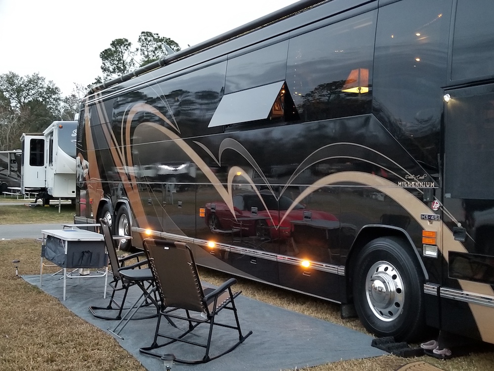 2005 Prevost Millennium H3-45 For Sale