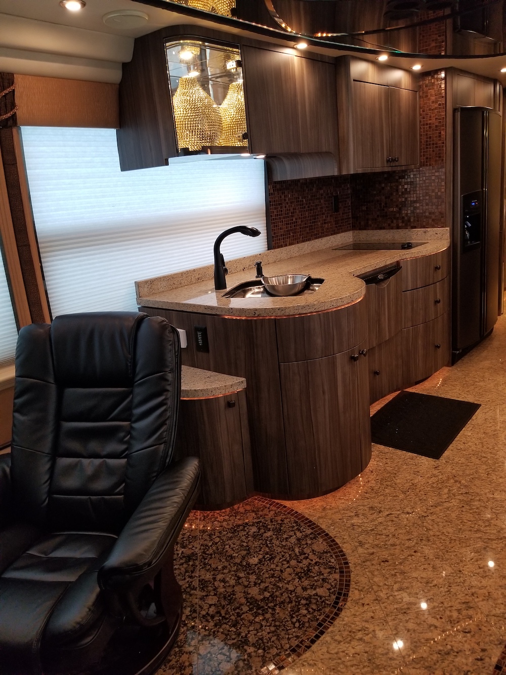 2005 Prevost Millennium H3-45 For Sale